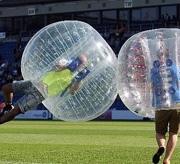 gelungener_vereinsausflug_bubblesoccer